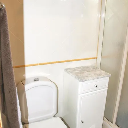 Charming In With Shared Pool 70 M² Apartament