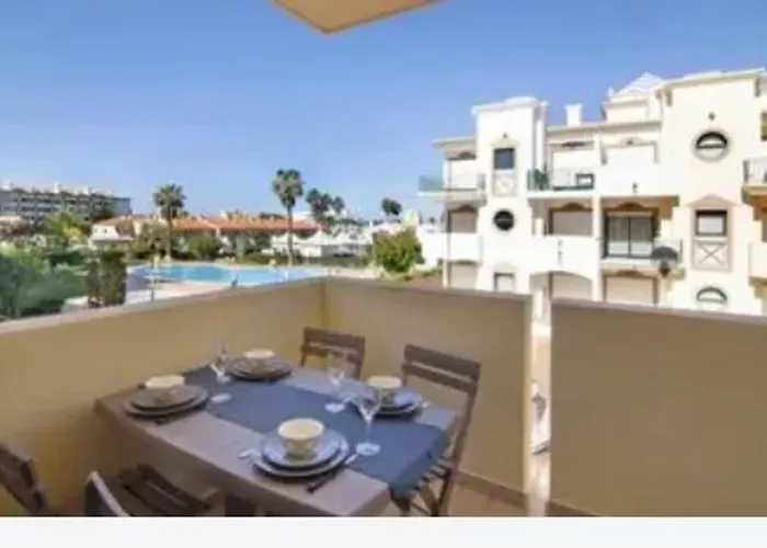 Charming In With Shared Pool - 70 M² Apartament *