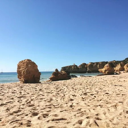 Apartmán Charming In With Shared Pool - 70 M²