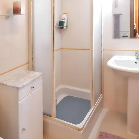 Charming In With Shared Pool - 70 M² Appartamento