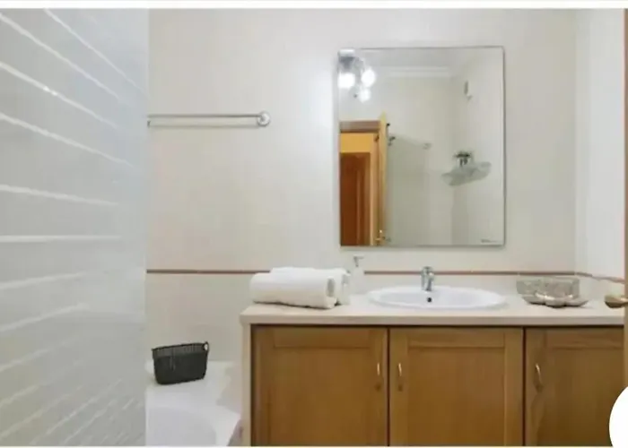 Charming In With Shared Pool - 70 M² *